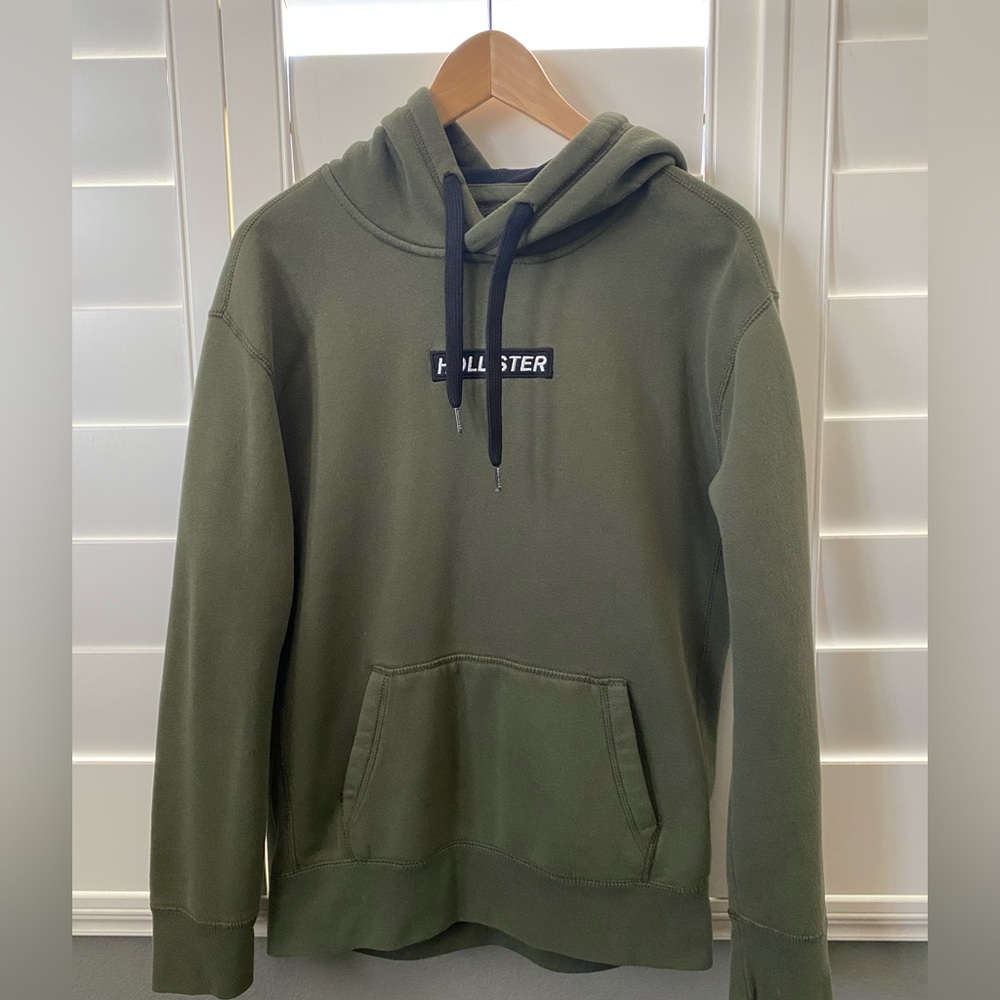Hollister army green sweatshirt